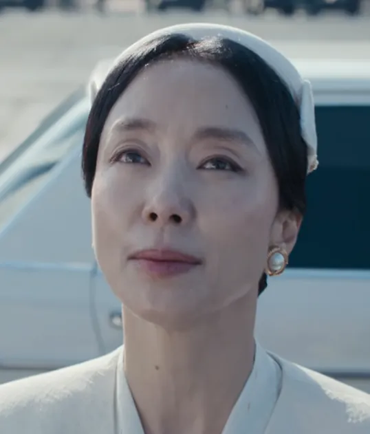 Netflixオリジナル映画『グッドニュース』キャスト｜チョン・ドヨン(大統領夫人役)