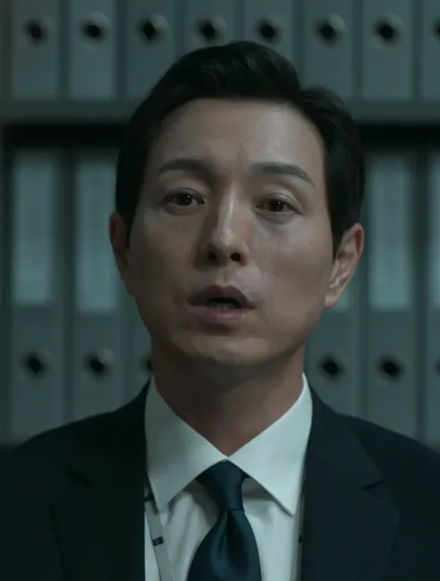 Netflixオリジナル韓国映画『84m²(Wall to Wall)』キャスト|チョン・ソンイル(検事役)