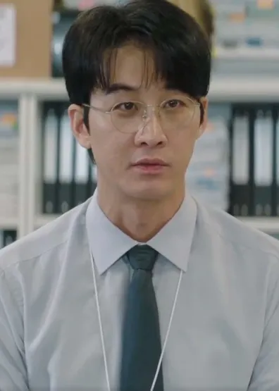 『ソウルの家から大企業に通うキム部長の物語』キャスト｜シン・ドンウォン(ソン・イクヒョン役)