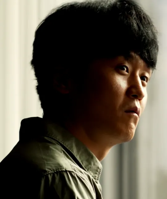 韓国映画『秘顔-ひがん(ヒドゥン・フェイス)』キャスト|シム・ウソン