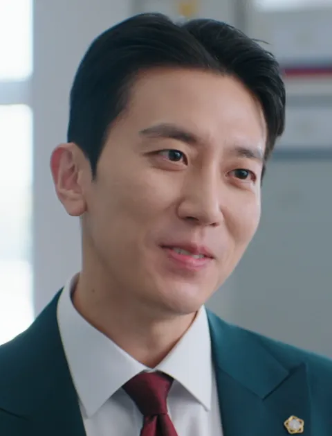 韓国ドラマ『アイドルアイ』キャスト｜キム・シホン