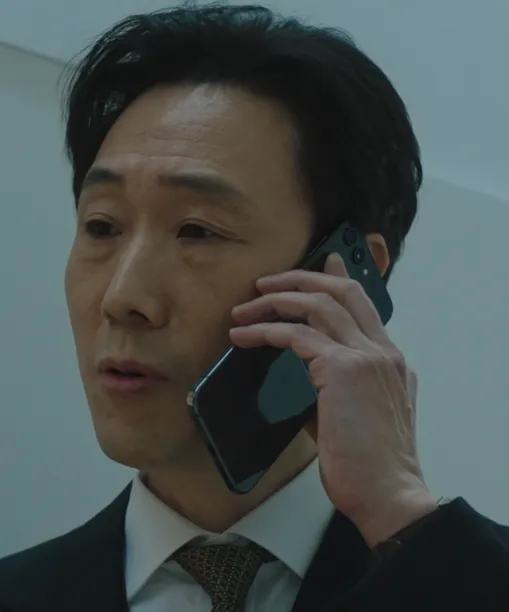 『ソウルの家から大企業に通うキム部長の物語』キャスト|シン・ムンソン(チェ常務役)