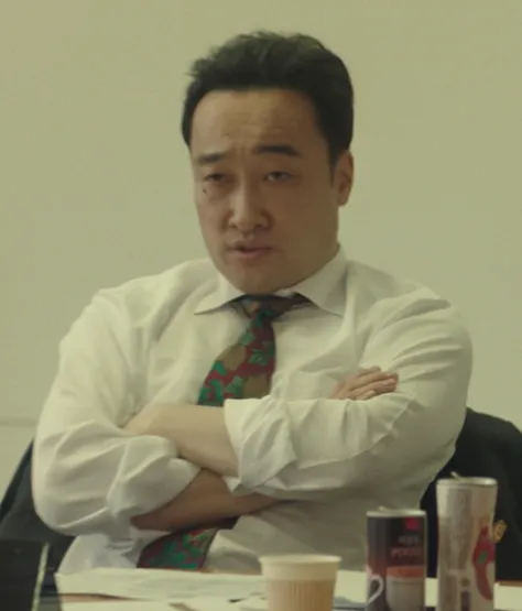 『ソウルの家から大企業に通うキム部長の物語』キャスト|チャン・ウォニョン(面接官役)