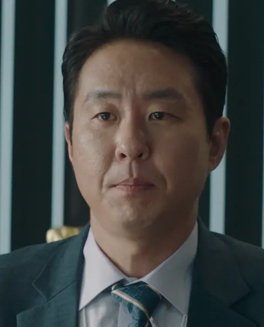 『ソウルの家から大企業に通うキム部長の物語』キャスト|イ・ヒョンギュン(チェ・ジェヒョク役)
