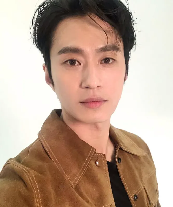 韓国ドラマ『復讐代行人～模範タクシ3』キャスト｜キム・ソンギュ