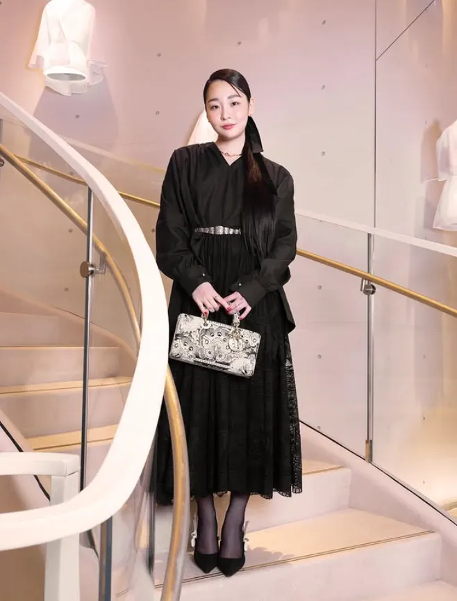 韓国女優キム・ミンハ