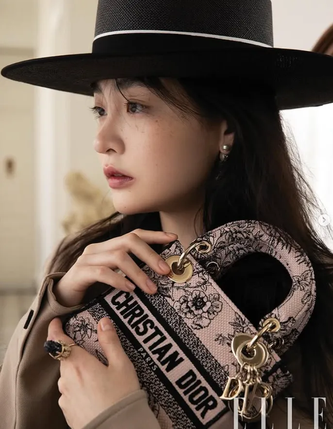 韓国女優キム・ミンハ