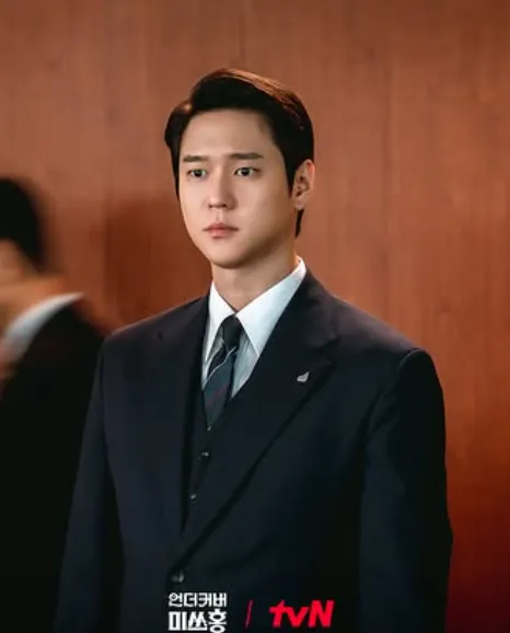 韓国ドラマ『Missホンは潜入調査中』キャスト|コ・ギョンピョ(シン・ジョンウ役)