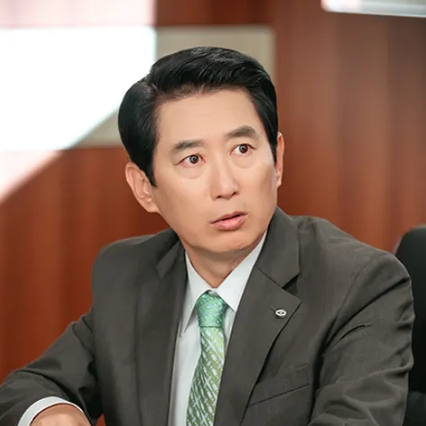 韓国ドラマ『Missホンは潜入調査中』キャスト|キム・ウォンヘ(ユン・ジェボム役)