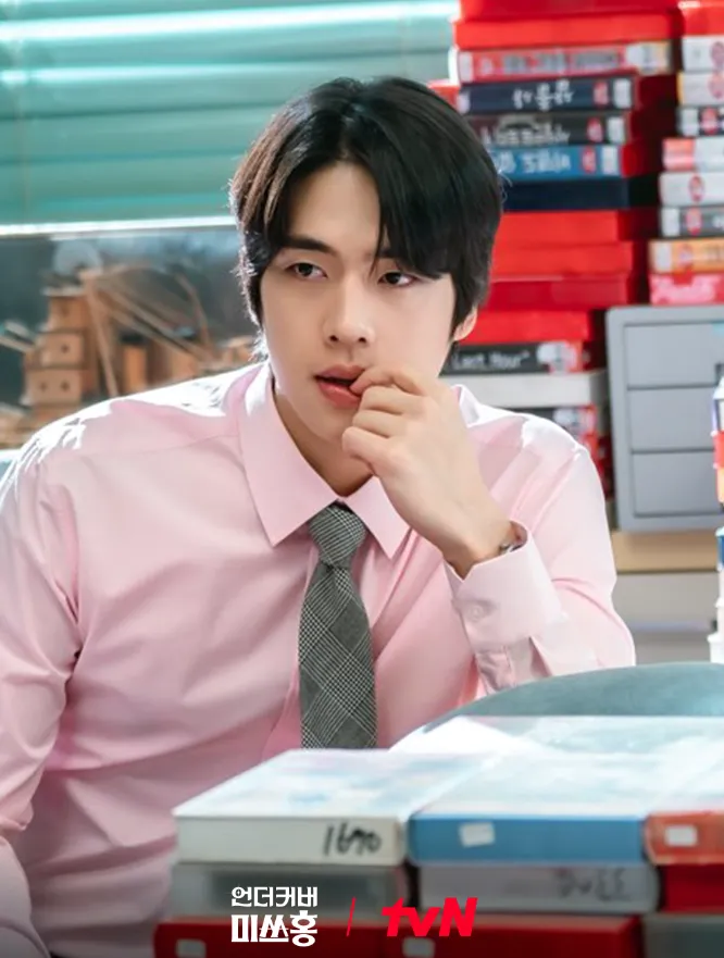 韓国ドラマ『Missホンは潜入調査中』キャスト|チョ・ハンギョル(アルバート・オ役)