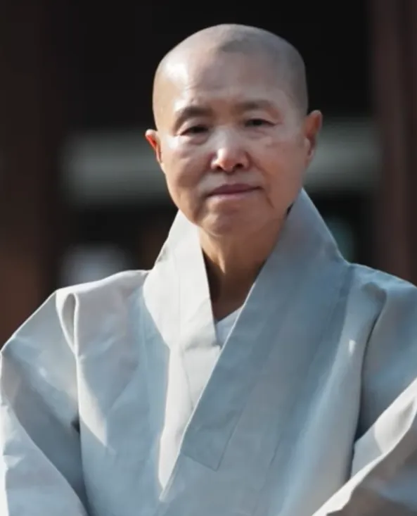 『白と黒のスプーン~料理階級戦争2』白スプーン|ソンジェ僧侶