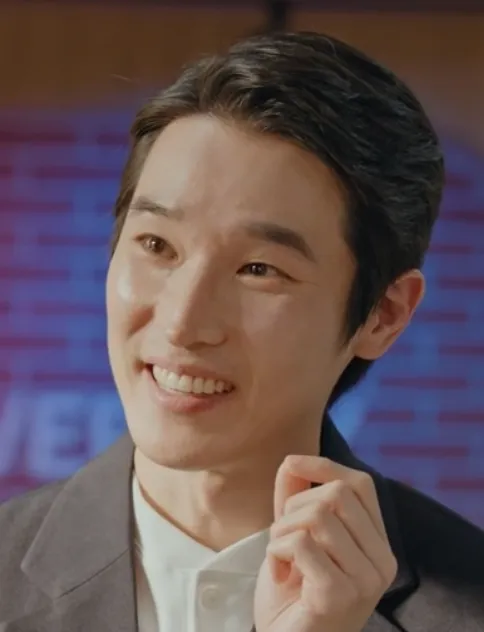 韓国ドラマ『第4次恋愛革命~出会いはエラー：恋はアップデート』キャスト｜ウ・ジヒョン(カン・ジェハク役)