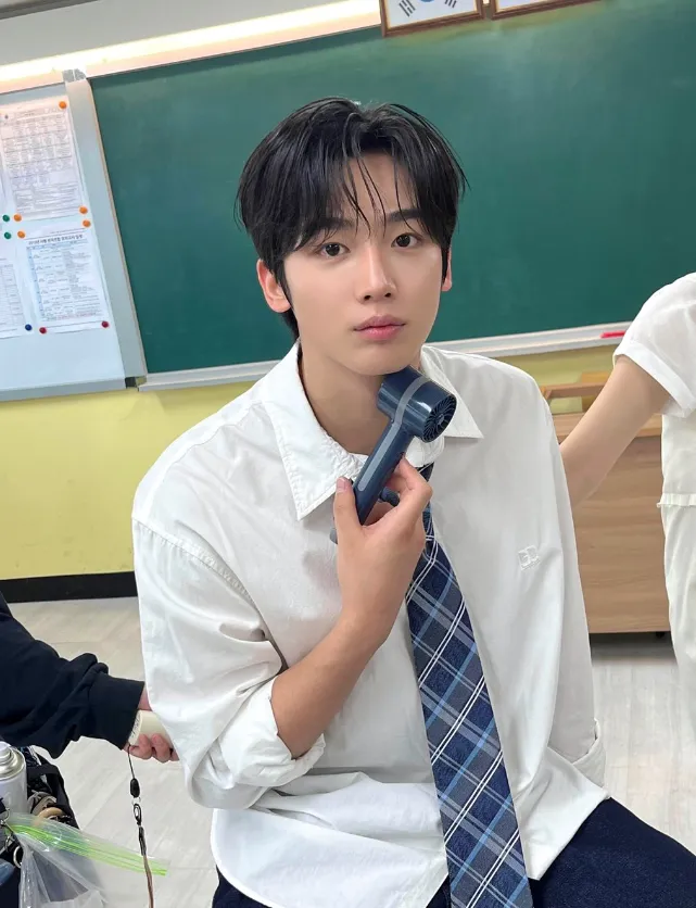 韓国ドラマ『第4次恋愛革命~出会いはエラー:恋はアップデート』キャスト|キム・ヨハン(カン・ミンハク役)