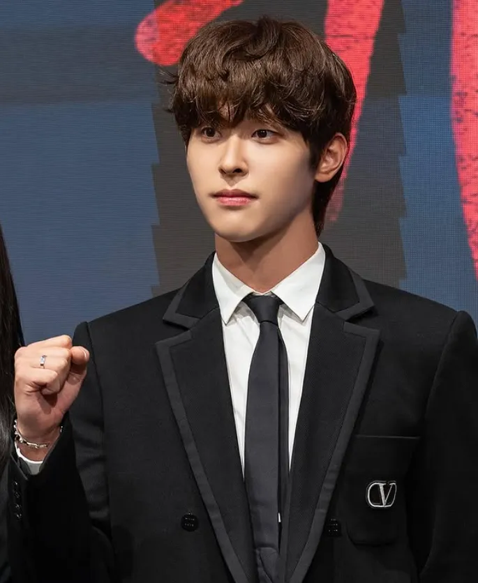 韓国ドラマ『Love me』キャスト|イ・シウ(ソ・ジュンソ役)