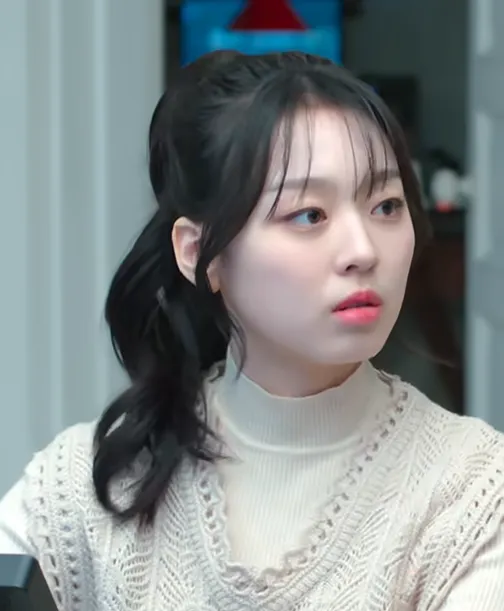 韓国ドラマ『マンスリー彼氏』キャスト｜イ・スミン(ソヨン先生役)