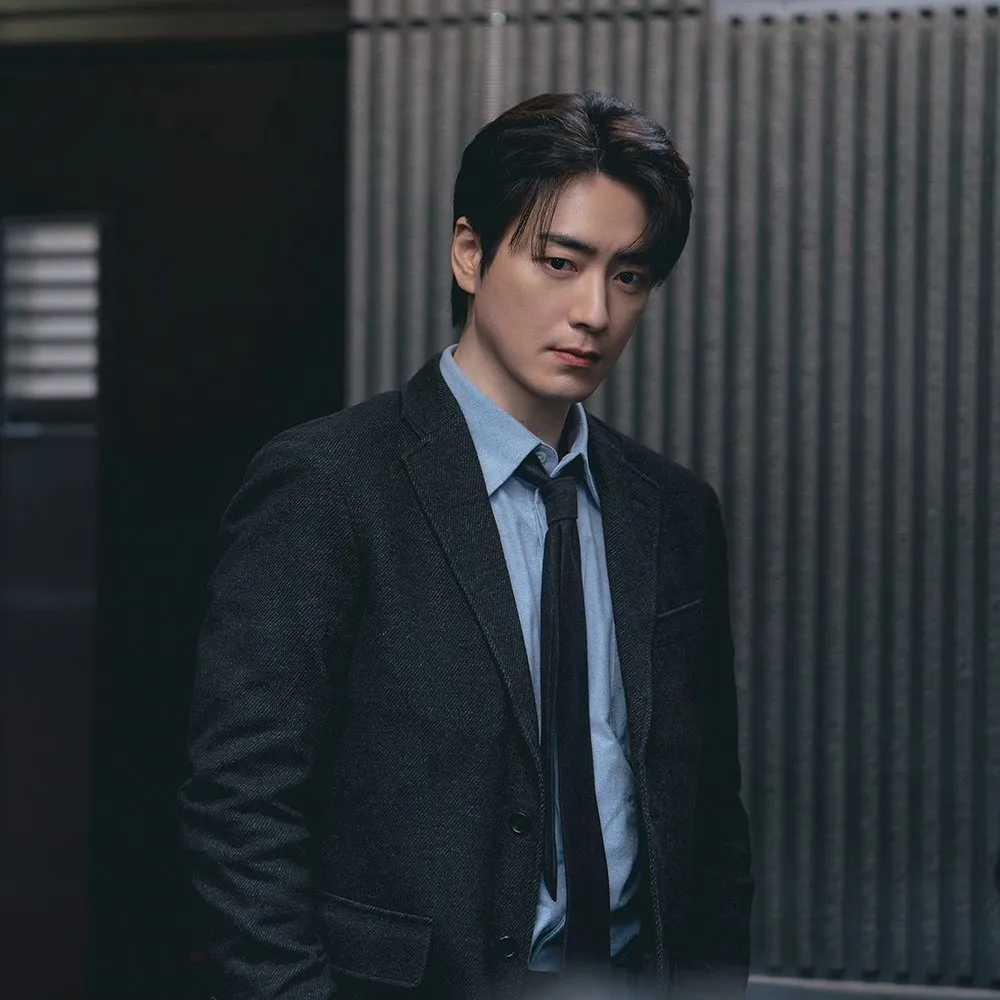 韓国ドラマ『サラ・キムという女』キャスト|イ・ジュニョク(パク・ムギョン役)