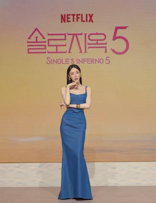 韓国恋愛リアルバラエティ『脱出おひとり島：シーズン5』MC｜イ・ダヒ