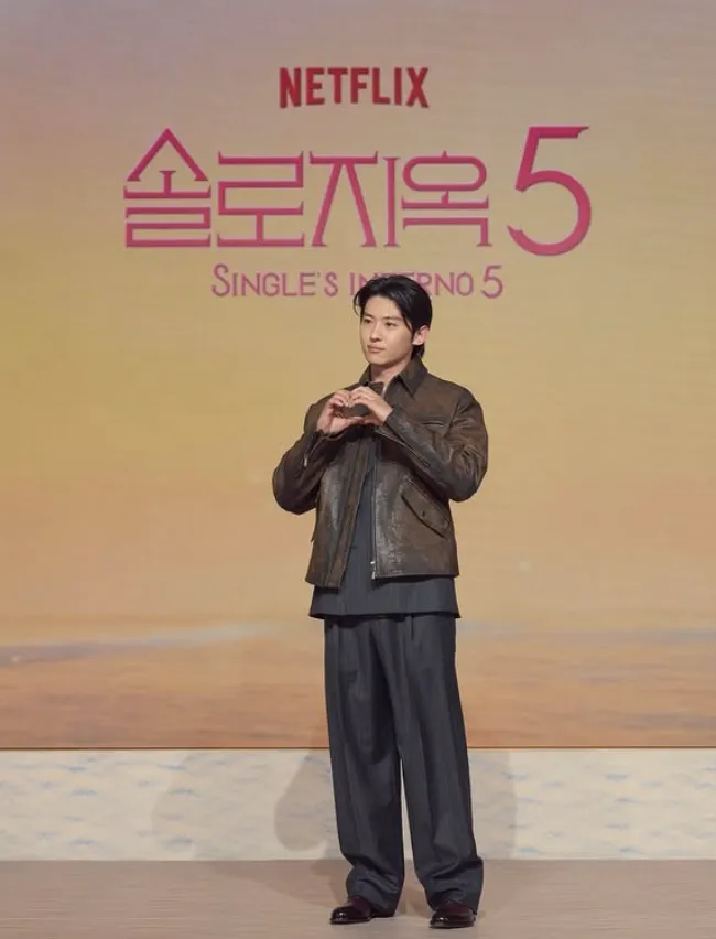 韓国恋愛リアルバラエティ『脱出おひとり島：シーズン5』MC｜ジニョン(DEX)