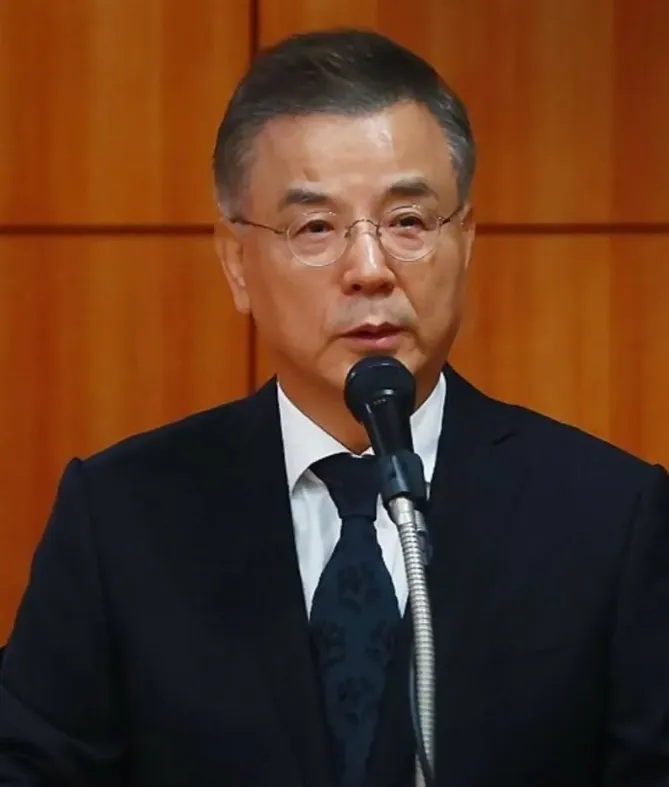 韓国ドラマ『きらびやかな君の季節に』キャスト｜カン・ソグ(パク・マンジェ役)