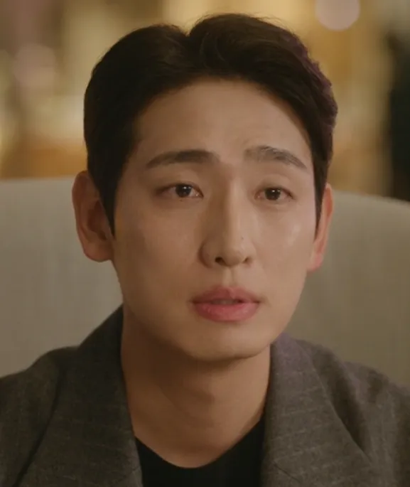 韓国ドラマ『君がきらめく季節に』キャスト｜ユン・バク(ユン・カメラマン役)