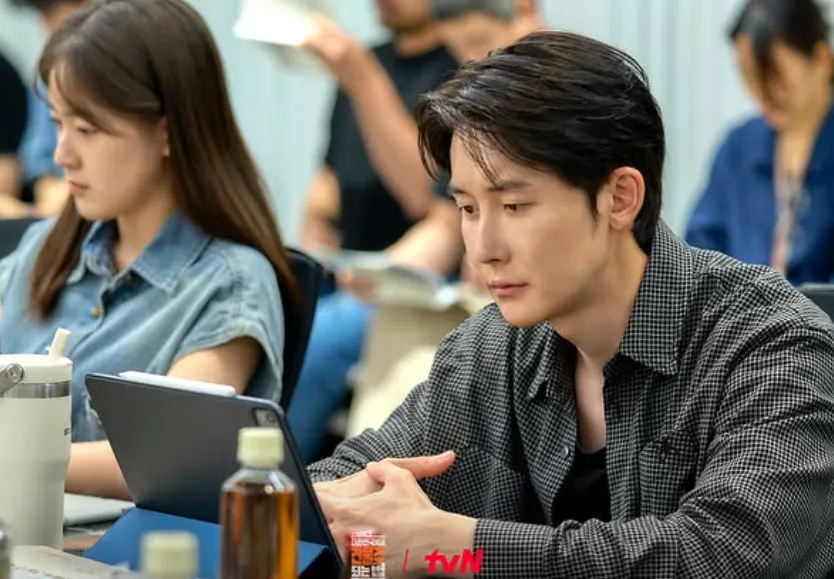 韓国ドラマ『韓国でビルオーナーになる方法』キャスト｜キム・ジュンハン(ミン・ファルソン役)