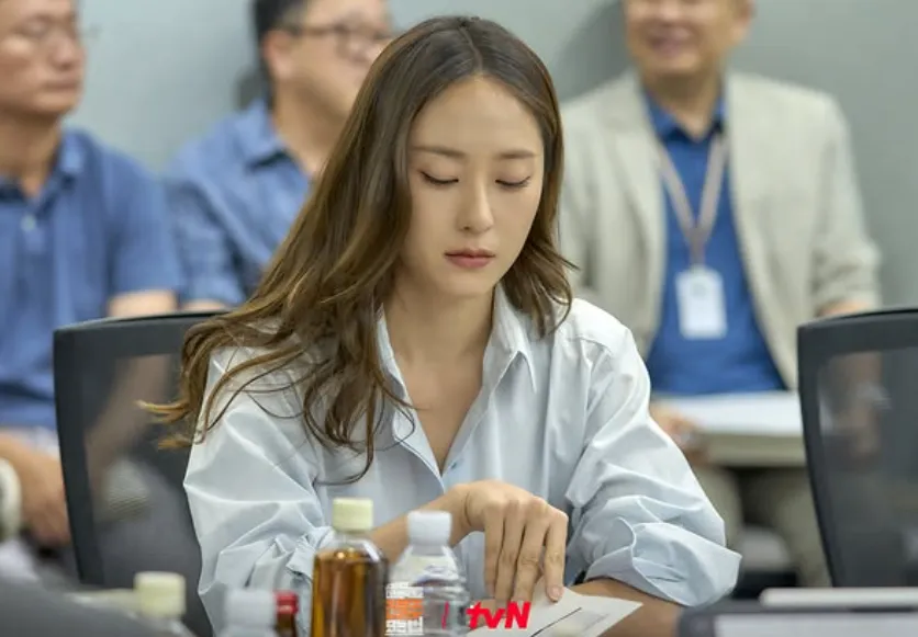 韓国ドラマ『韓国でビルオーナーになる方法』キャスト｜クリスタル(チョン・イギョン役)