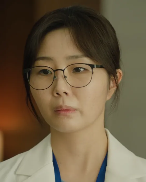 韓国ドラマ『韓国でビルオーナーになる方法』キャスト｜チュ・ボビ(女医役)