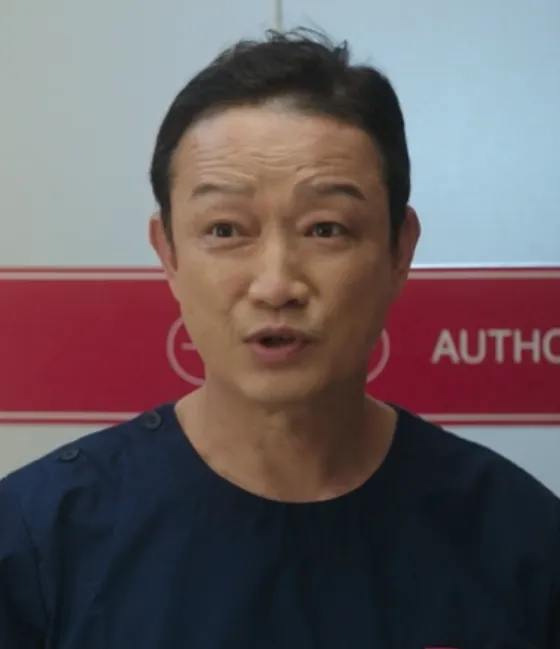 韓国ドラマ『21世紀の大君夫人』キャスト｜パク・ヨン(外科医役)