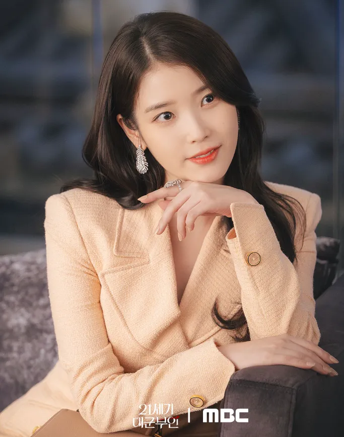 韓国ドラマ『21世紀の大君夫人』キャスト｜IU(ソン・ヒジュ役)