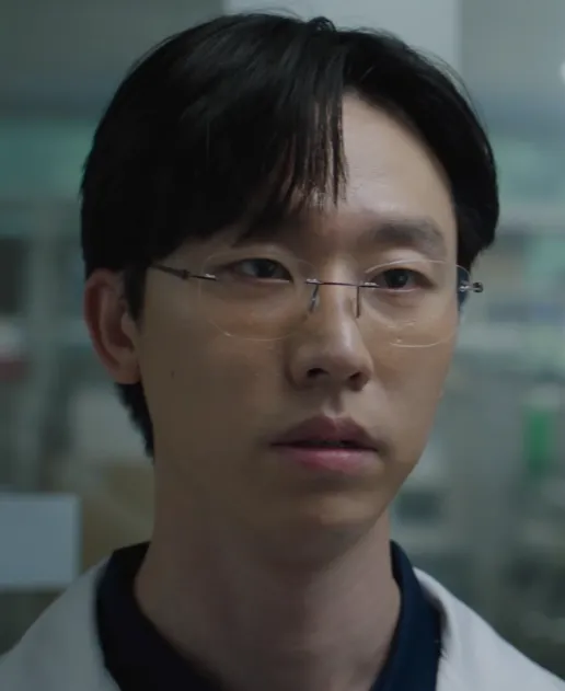 韓国ドラマ『シン・イラン法律事務所』キャスト｜オム・ジュンギ(ク・ヒョジュン役)