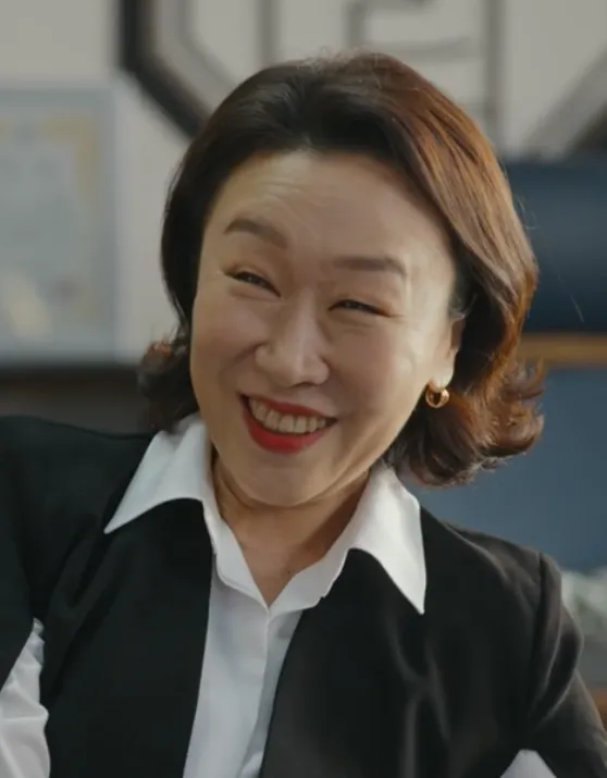 韓国ドラマ『ロマンスの絶対値』キャスト|ペク・ヒョンジュ(キム・ヨンヒ役)