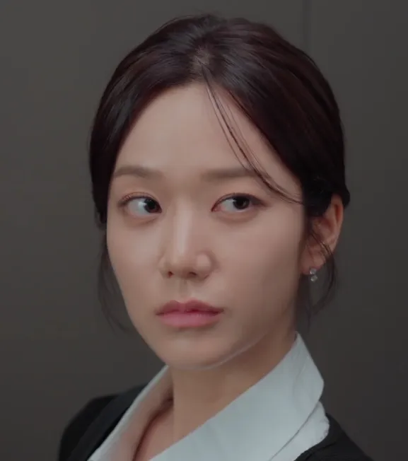 韓国ドラマ『秘密の監査-Filing for Love』キャスト|ピョ・ヨンソ(シン・ジヘ役)