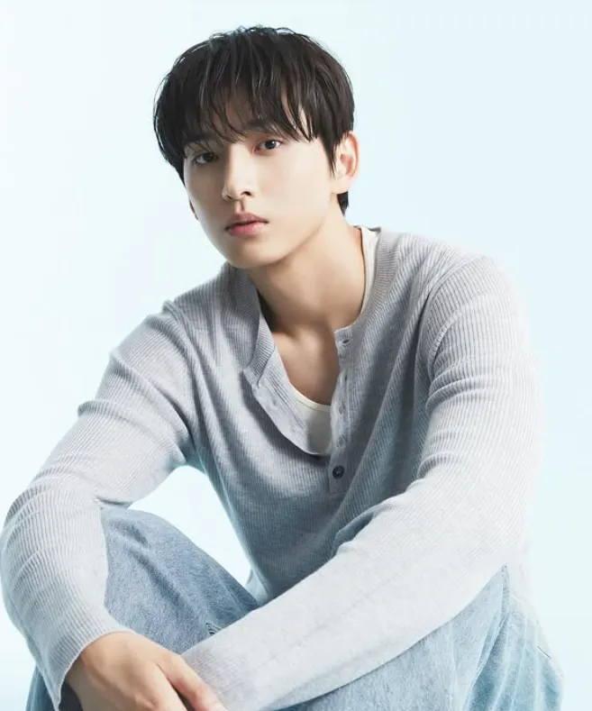 韓国ドラマ『ロマンスの絶対値』キャスト｜キム・ドンギュ(ユン・ドンジュ役)