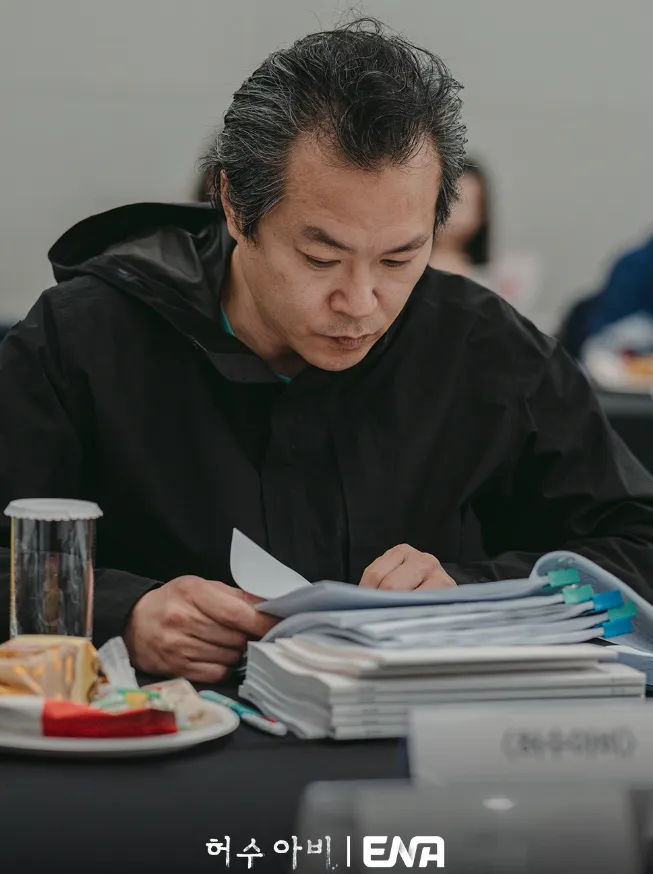 韓国ドラマ『かかし』キャスト|ペク・ヒョンジン(キム・マンチュン役)