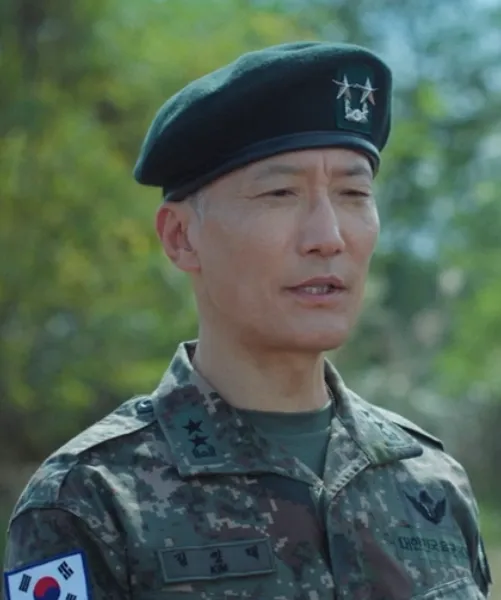 韓国ドラマ『伝説のキッチンソルジャー』キャスト|チョン・ジェソン(キム・インテ役)