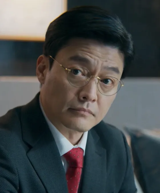 韓国ドラマ『新入社員カン会長』キャスト｜クォン・ヒョク(ソン専務役)