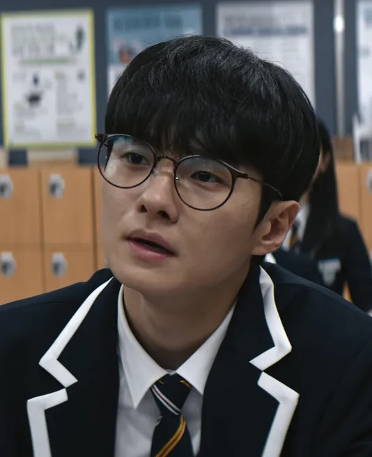 韓国ドラマ『鉄槌教師』キャスト|ペ・ジュンヒョン(パク・ヒョヌン役)