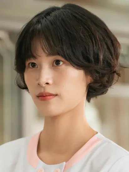 韓国ドラマ『孤島のエリートドクター』キャスト｜イ・スギョン
(オム・ジョンソン役)