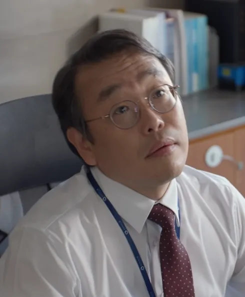 韓国ドラマ『エージェント・キム：リアクティベーティッド』カン・ハクス(カン・ハクス役)